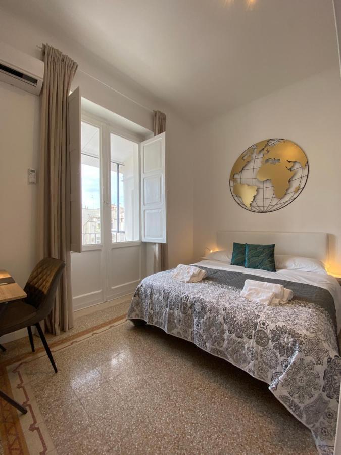 Cavour 221 - Central Station Hotel Bari Buitenkant foto